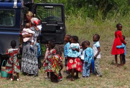 A caminho da comunidade da aldeia
