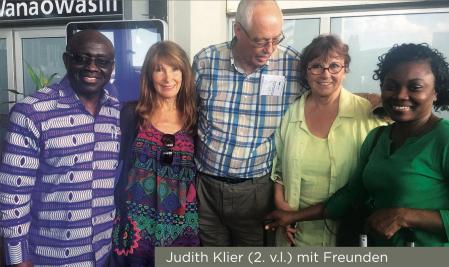 Judith Klier (2. v.l.) mit Freunden